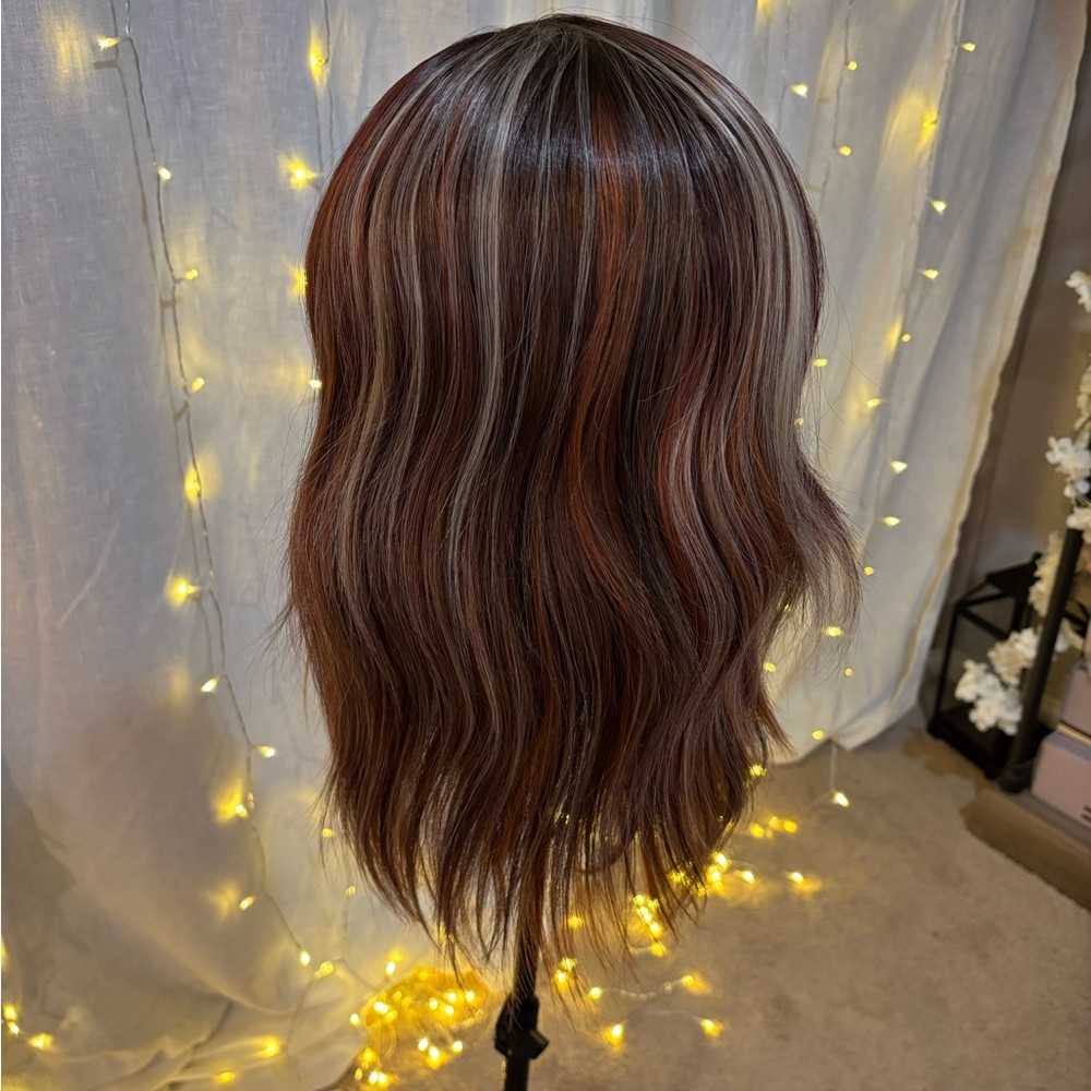 Chelsea Smith Wig - Picture 3 of 5